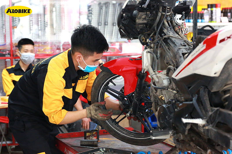 sửa xe máy tay côn