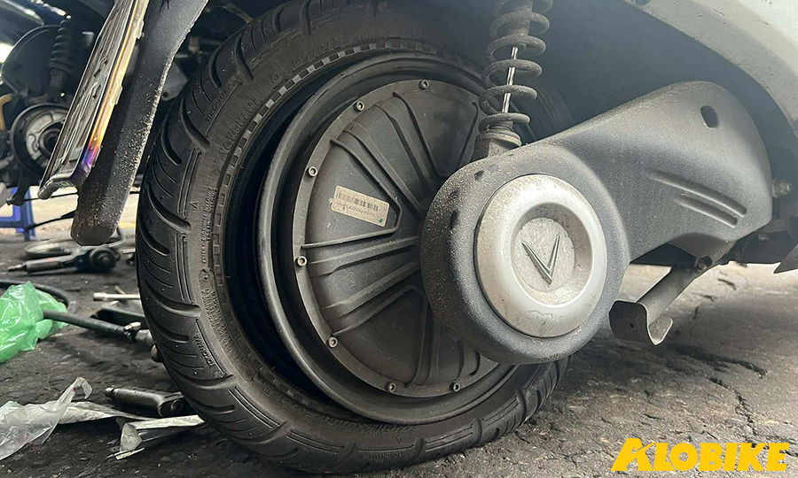 xe máy điện vinfast vá tại alobike ngày 15/8/2025